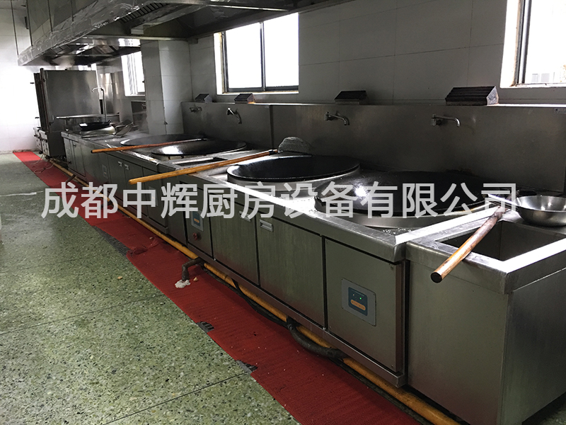 四川不锈钢厨房设备厂家从源头解决油烟飘散的问题