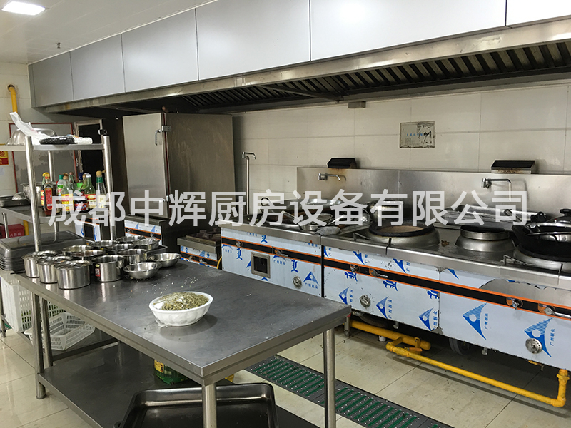 商用厨房设备如何清洁保养