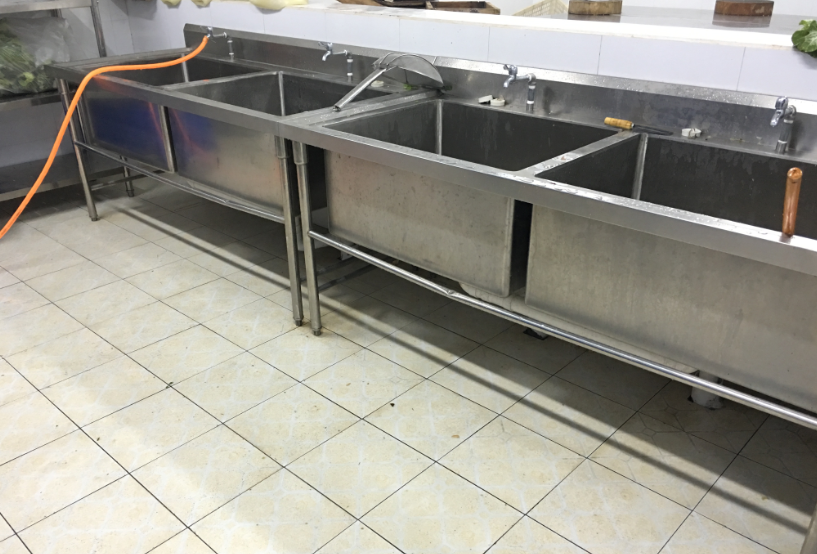 中小学食堂洗碗间