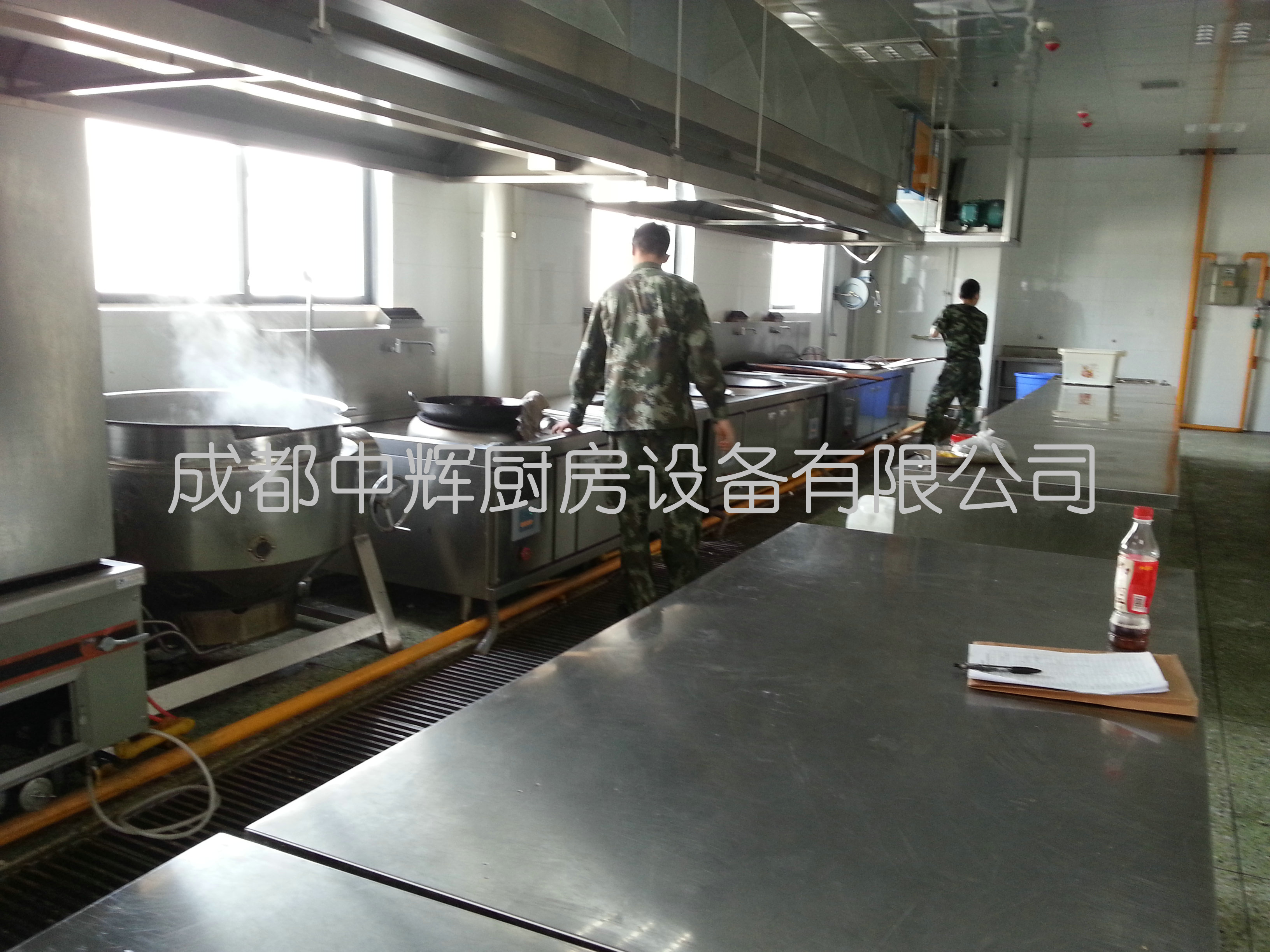 武警部队食堂操作间